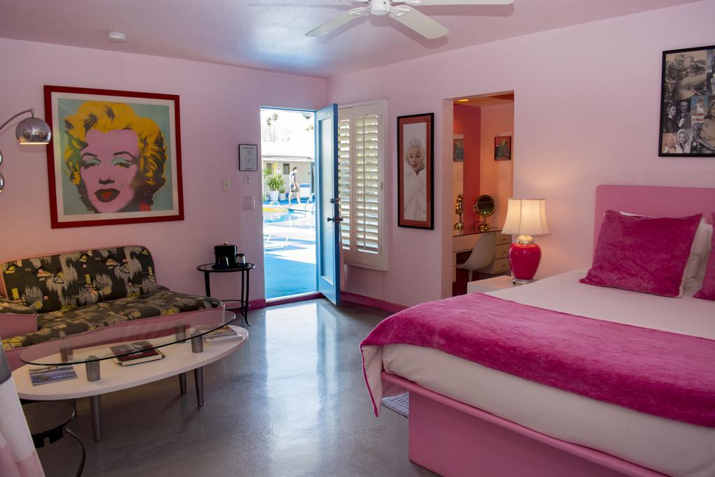 Rendezvous Hotel 3*